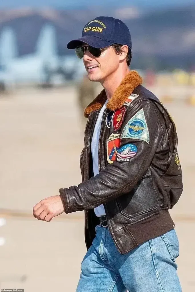 Tom Cruise Classic Cool in Top Gun